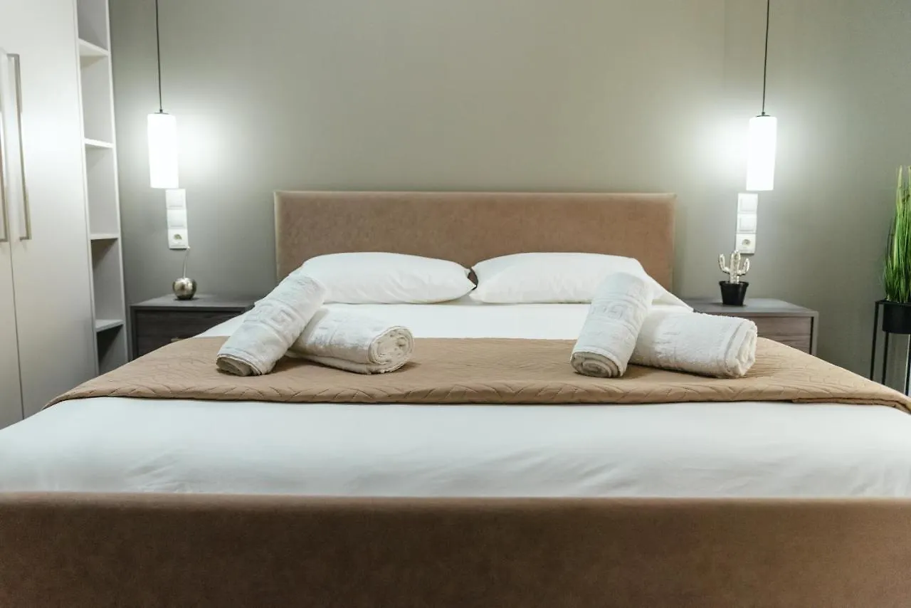 דירות הרקליון Elegant Decorated House - Free Private Parking!